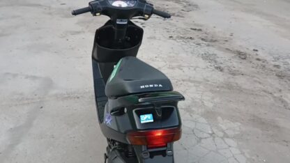 Если ты ищешь надежный и эффективный скутер то Honda Dio AF28 ZX это твой выбор video 2023 06 19 22 47 20 frame at 0m47s